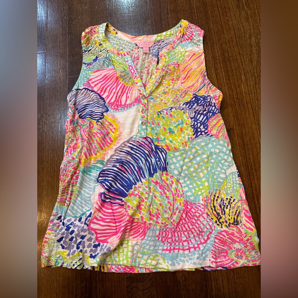Lilly Pulitzer Essie tank top size small multicolored shell print